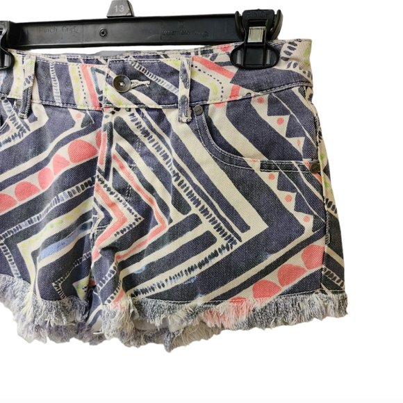 Roxy Button Fly Colorful Aztec Tribal Fringe Boho Jean Shorts Size 25 - Picture 3 of 8